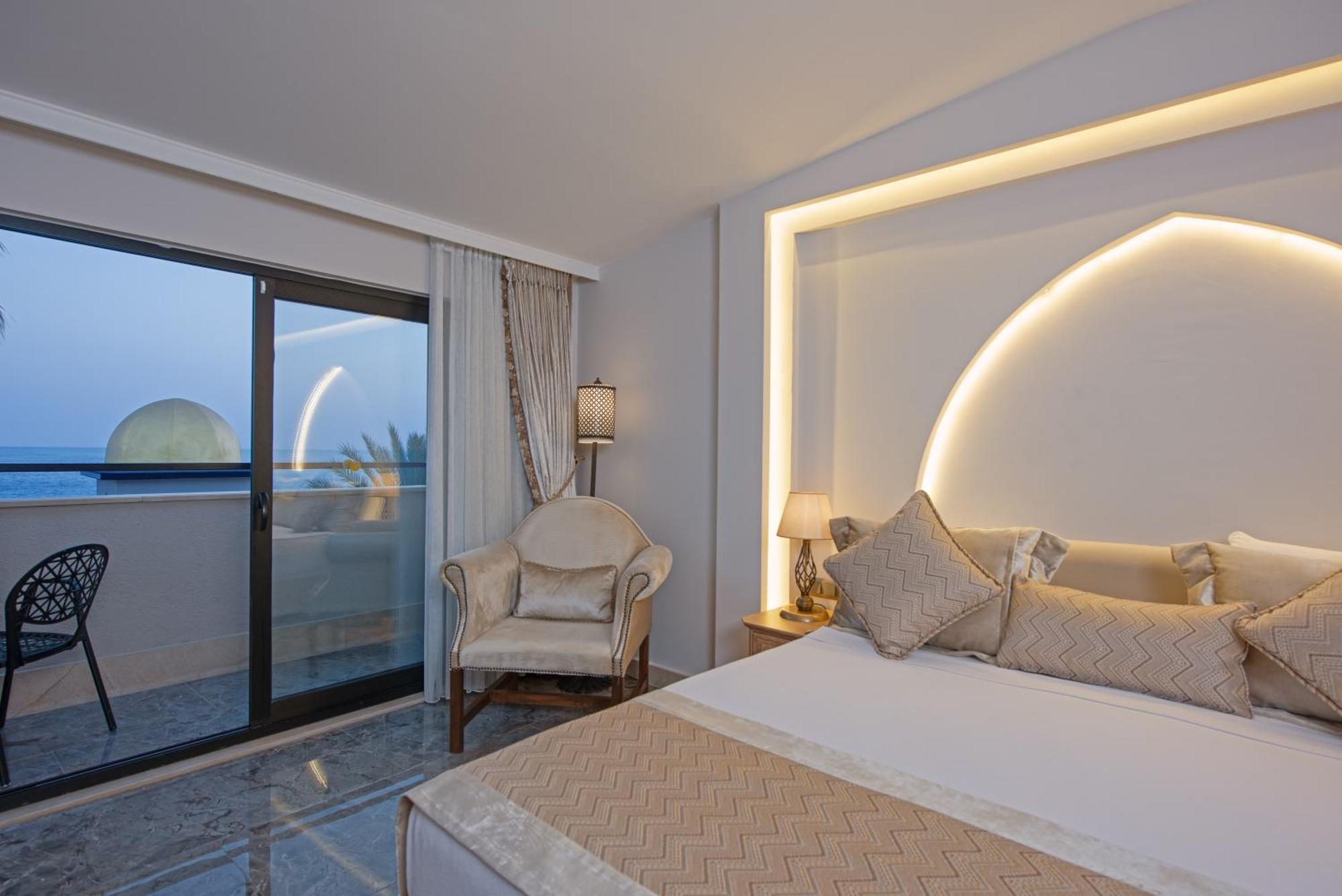 Alaaddin Beach Hotel - Adult Only 阿拉尼亚 外观 照片